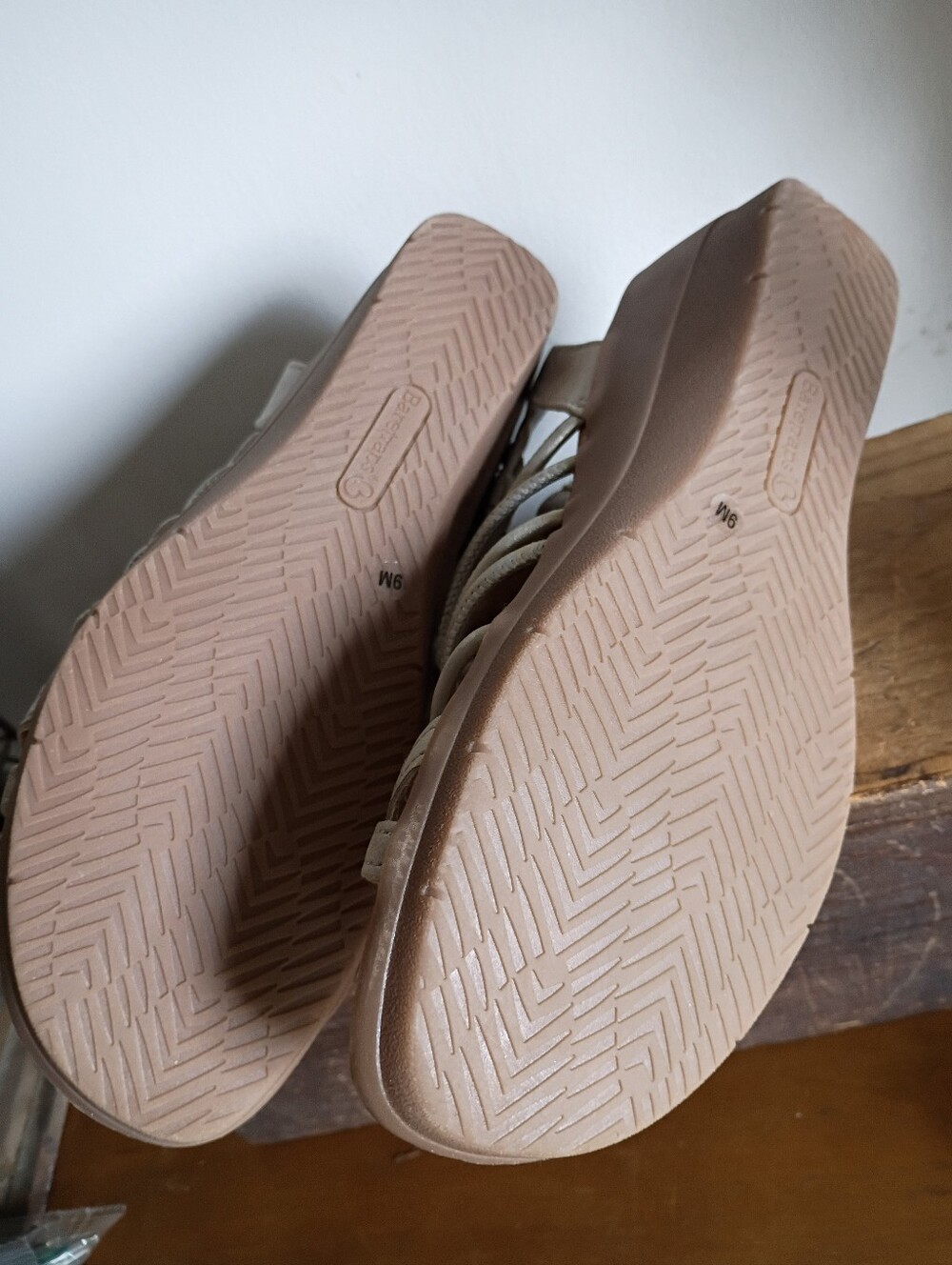 Baretraps Karlie silver wedge sandals - Picture 4 of 7